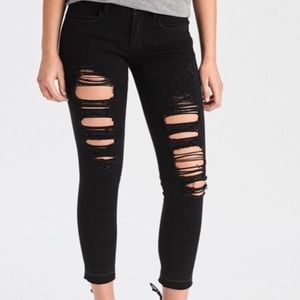 American eagle black distressed jegging